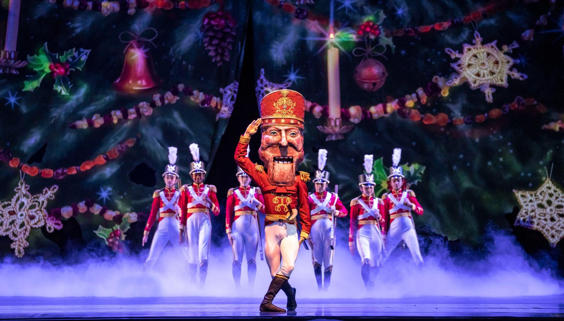 The Enduring Magic of the Joffrey Ballet's 'Nutcracker' | Chicago News |  WTTW